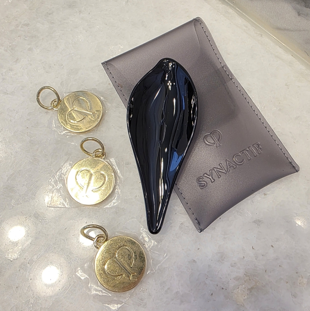🌸🌸 Cle De Peau Synactic Massage Tool